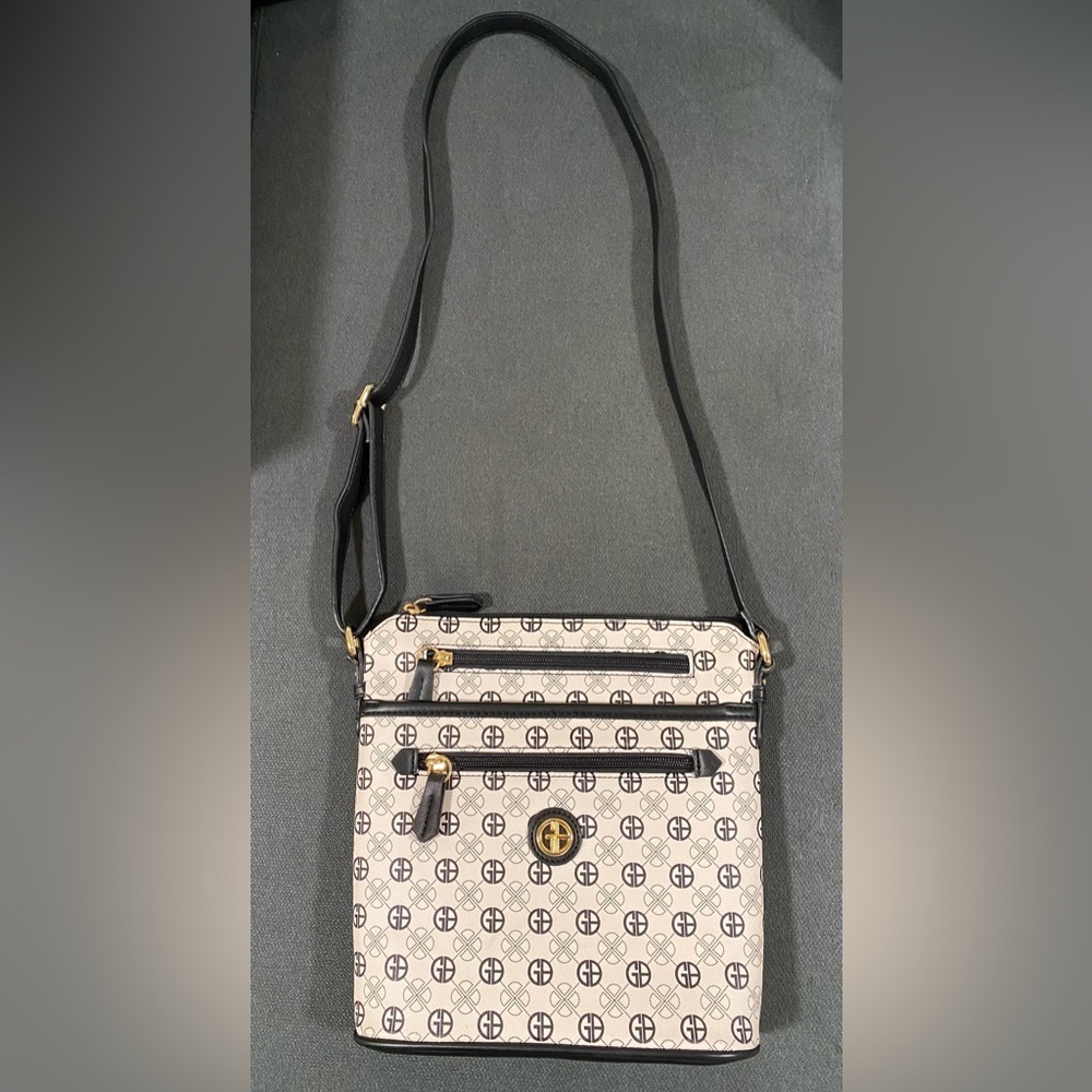 Giani Bernini Tonal Signature Crossbody - Picture 9 of 16